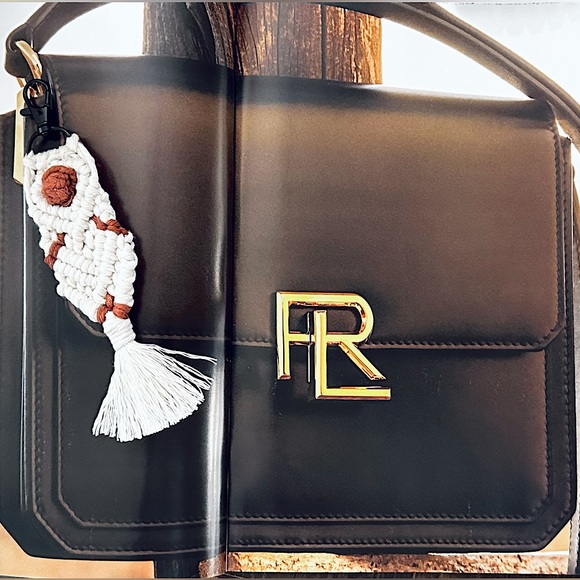 BÖHÖ Macramé Handwoven &Knotted w/♥️Ivory+Brick Red Accent Black Swivel Keychain - Picture 4 of 14